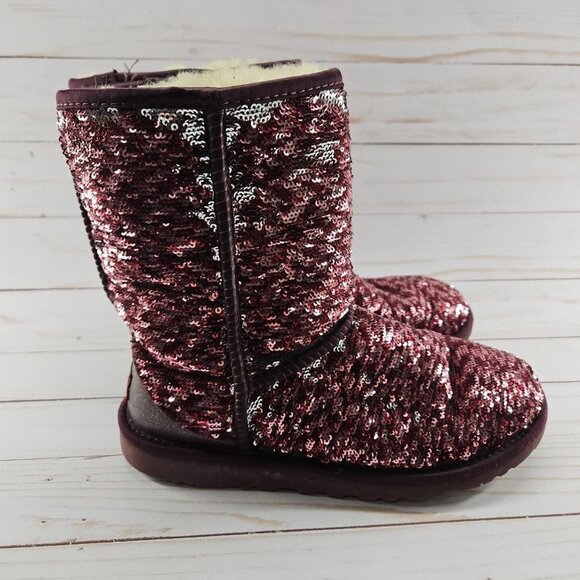 UGG Sparkling Sequins Burgundy Silver Grey Classic Short Boots Size 6 SN 1002978 - Picture 3 of 12